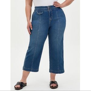 NWT Torrid High-Rise Crop Wide Leg Jeans